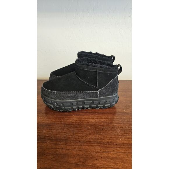 UGG Venture Daze Ultra Mini Black Men\'s Boots Black/Black 1158200 Mens Size 9 main image 3